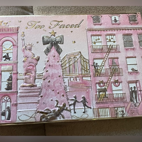 Too Faced Eyeshadow Palette - Vibrant Pinks blues browns and more 6 or of lashes - Picture 9 of 10